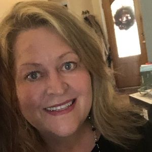 Meet your Posher, Dena